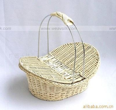 鐵線制品;藤籃;竹籃;編織品;酒架;刀叉籃;多層儲(chǔ)物架;儲(chǔ)物籃;水草籃;面包籃;洗衣籃;儲(chǔ)物架;_家用竹、木制品 家用竹、木制品 _中國(guó) 廣西 玉林市 85 MIN ZHU ROAD, SOUTH,GUANGXI,CHINA_廣西玉林百恩德日用工藝品制造_